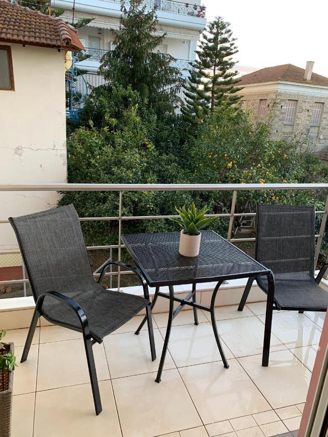 Hommie Apartment Amaliada Exterior foto