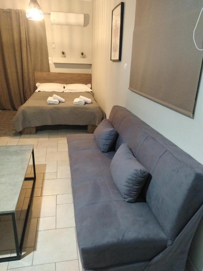 Hommie Apartment Amaliada Exterior foto